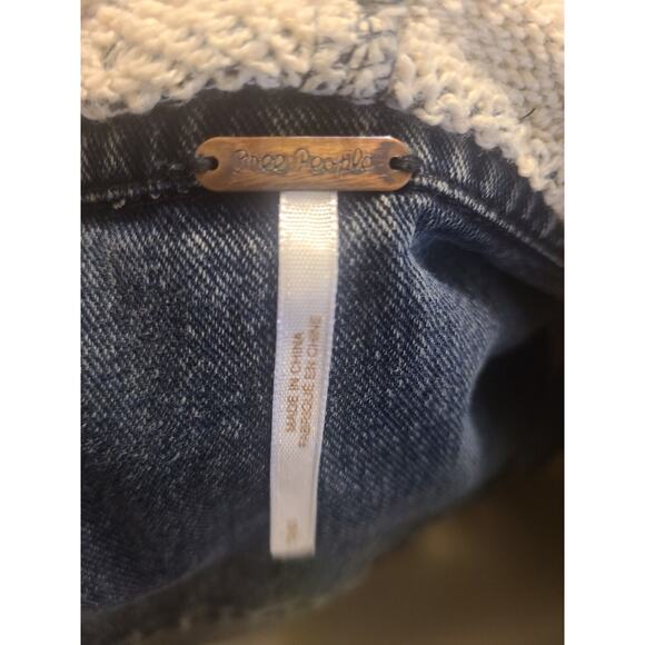 Free People Distressed Grundge Denim Jean Jacket Knit Sleeves Womens Small - Picture 4 of 6